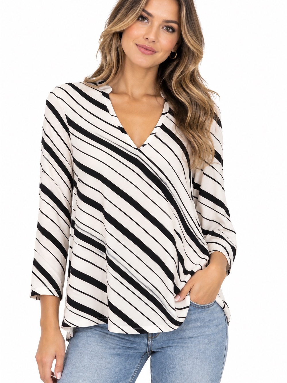 NWOT Hobbs Size Medium Striped V-Neck Women's Top in Black and White